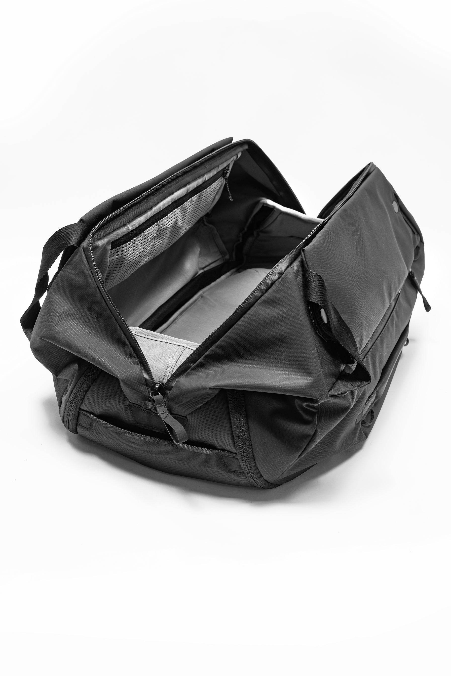 Peak Design Travel Duffelpack 65L - Image 5